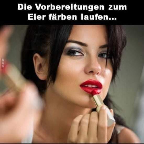 Die Vorbereitungen zum Eier färben laufen...