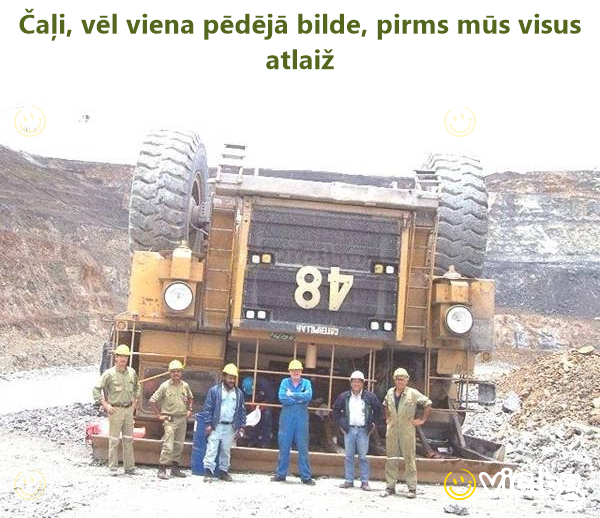 Čaļi, vēl viena pēdējā bilde, pirms mūs visus atlaiž