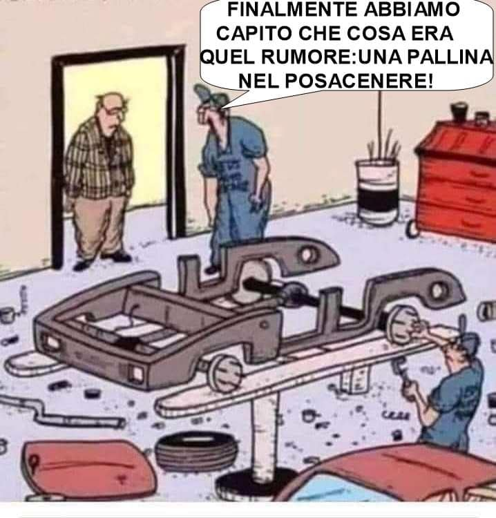 Finalmente abbiamo capito che cosa era quel rumore:una pallina nel posacenere!