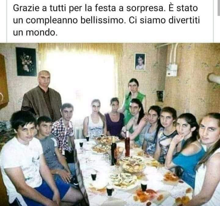 Grazie a tutti per la festa a sorpresa. É stato un compleanno bellissimo. Ci siamo divertiti un mondo.