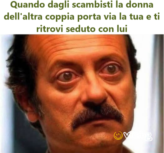 Quando dagli scambisti la donna dell'altra coppia porta via la tua e ti ritrovi seduto con lui