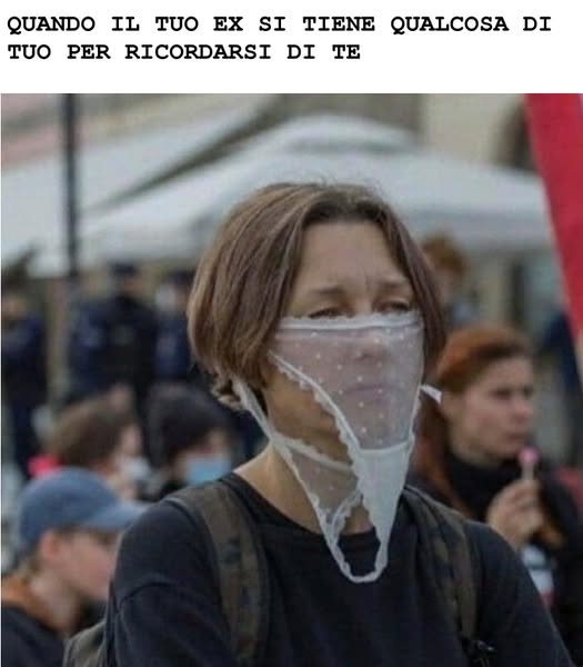 Quando il tuo ex si tiene qualcosa di tuo per ricordarsi di te