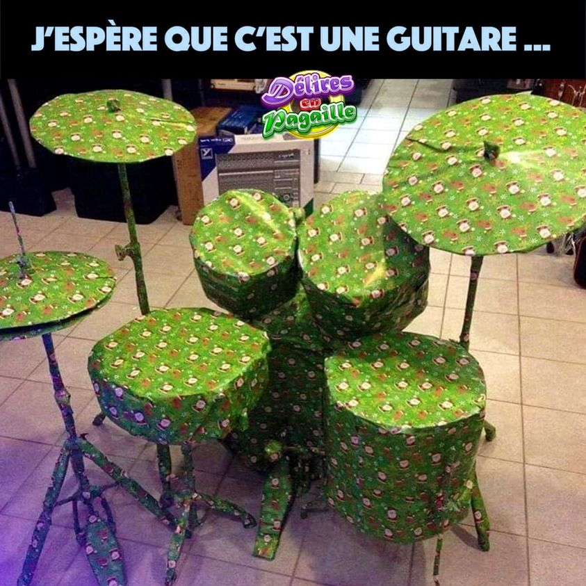 J'espère que c'est une guitare ....