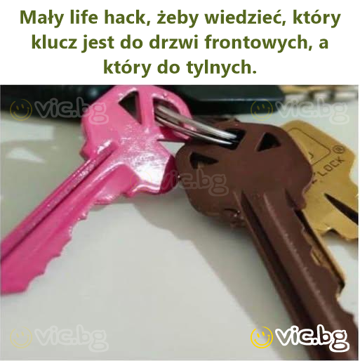 Mały life hack, żeby wiedzieć, który klucz jest do drzwi frontowych, a który do tylnych.