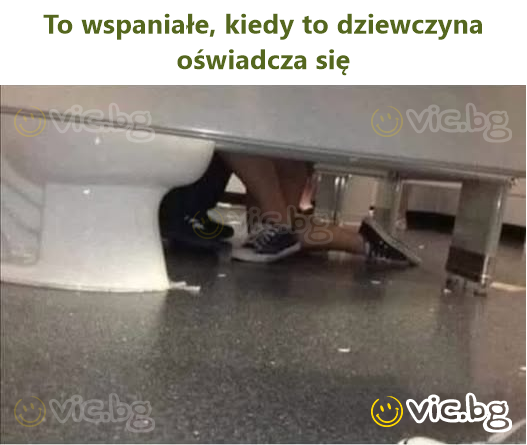 To wspaniałe, kiedy to dziewczyna oświadcza się
