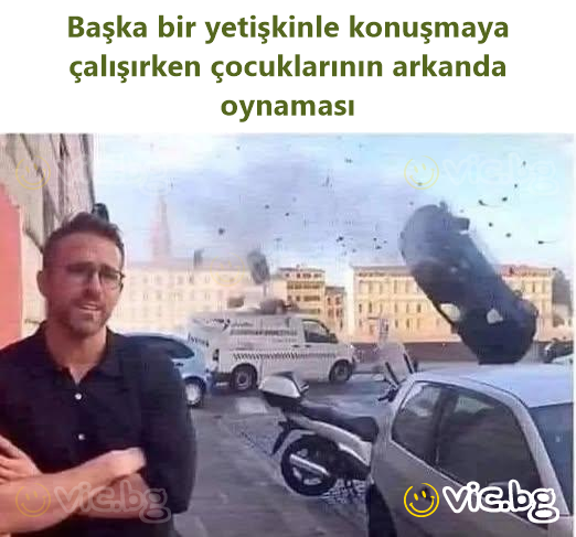 Başka bir yetişkinle konuşmaya çalışırken çocuklarının arkanda oynaması