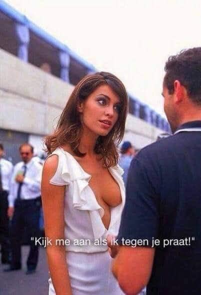 "Kijk me aan als ik tegen je praat!"