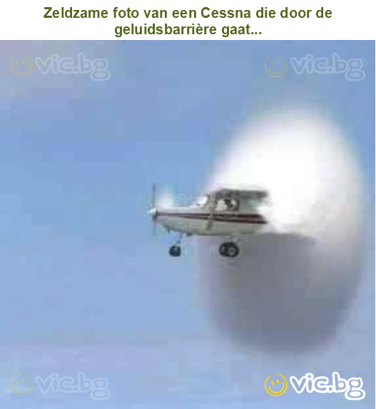 Zeldzame foto van een Cessna die door de geluidsbarrière gaat...