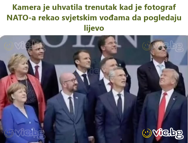 Kamera je uhvatila trenutak kad je fotograf NATO-a rekao svjetskim vođama da pogledaju lijevo