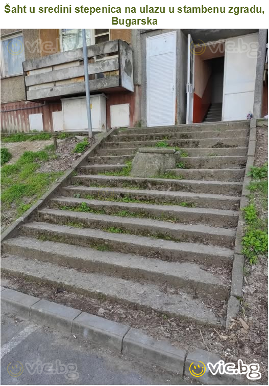 Šaht u sredini stepenica na ulazu u stambenu zgradu, Bugarska