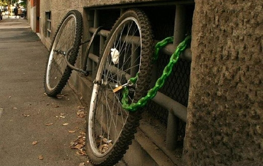 Как неправилно да си заключим колелото