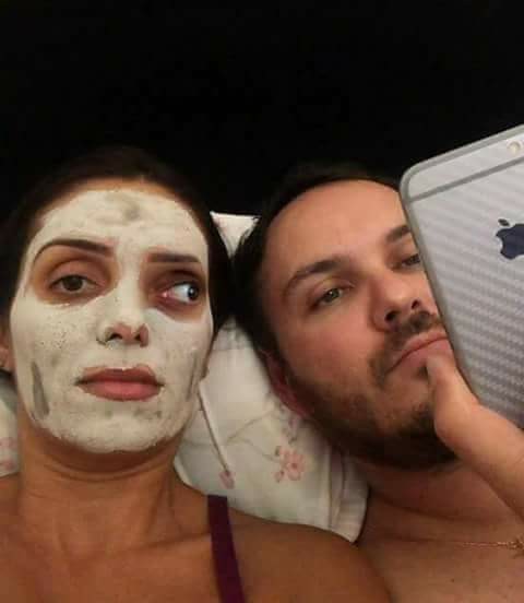 Когато мъжа чати на телефона ...