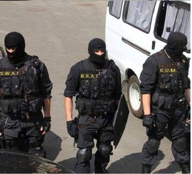 Кой кум, кой сват, кой на булката брат?