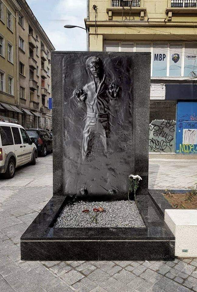 Паметника на Хан Соло в София 