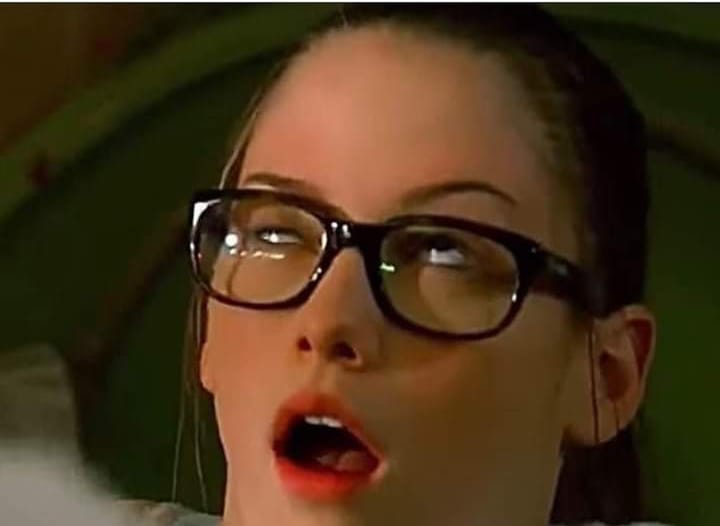 Това заболяване, къде се обръщат така очите, как се нарича ?